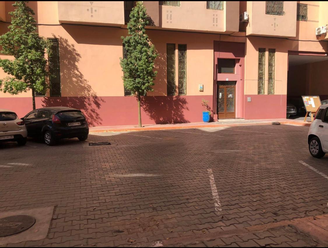 Julie'S Private Apartment Marrakesh Bagian luar foto