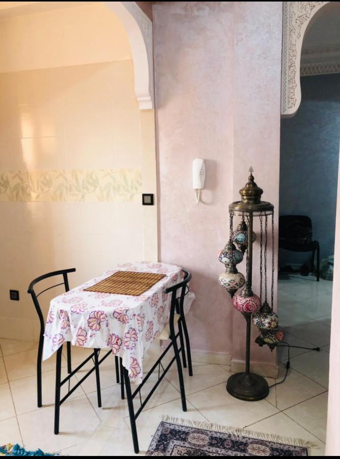 Julie'S Private Apartment Marrakesh Bagian luar foto